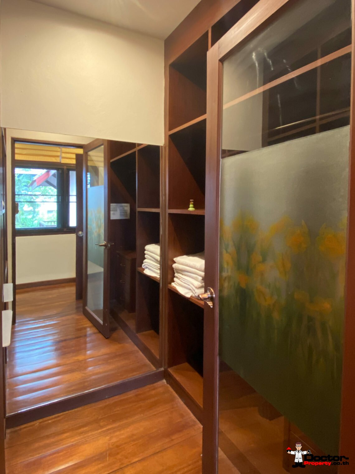 3 Bedroom Pool Villa – Chaweng, Koh Samui – For Sale